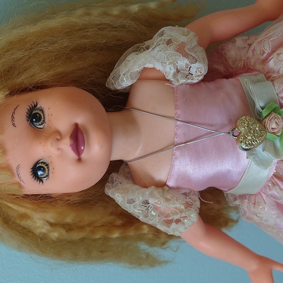 Vintage Hasbro My Beautiful Doll Maribeth in Valerie Clothes/Locket - Picture 5 of 7